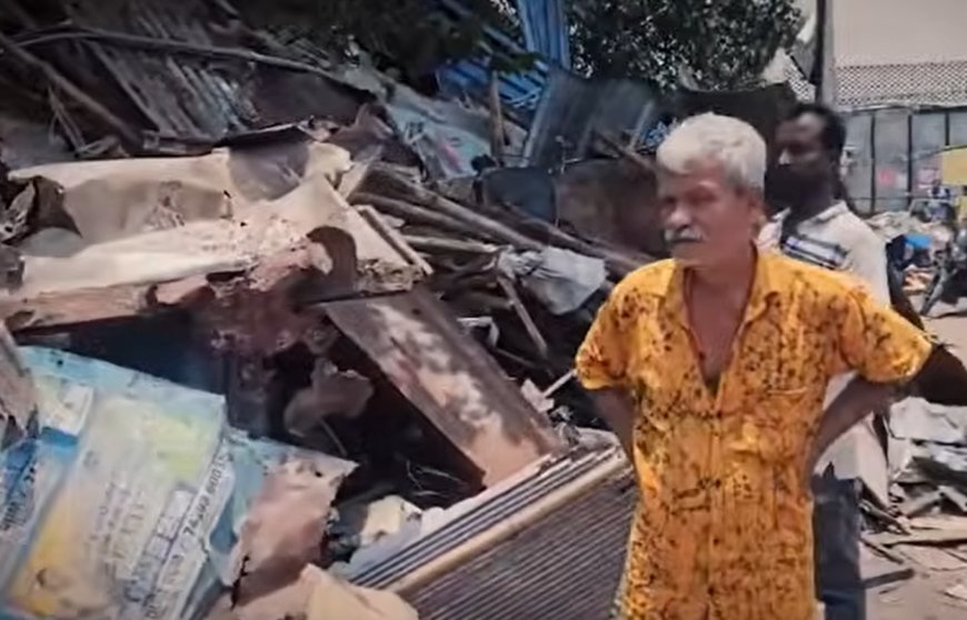 Bulldozer razes illegal shops at Dumdum station at midnight