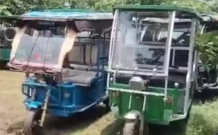 Police seize e-rickshaws during crackdown on illegal toto stand in Howrah