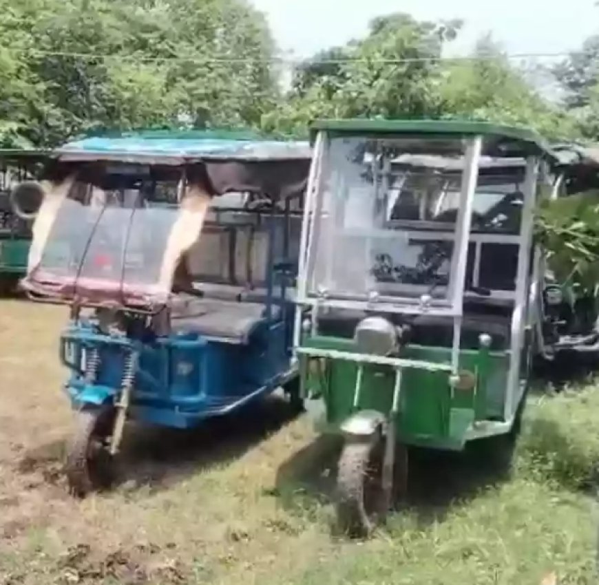Police seize e-rickshaws during crackdown on illegal toto stand in Howrah